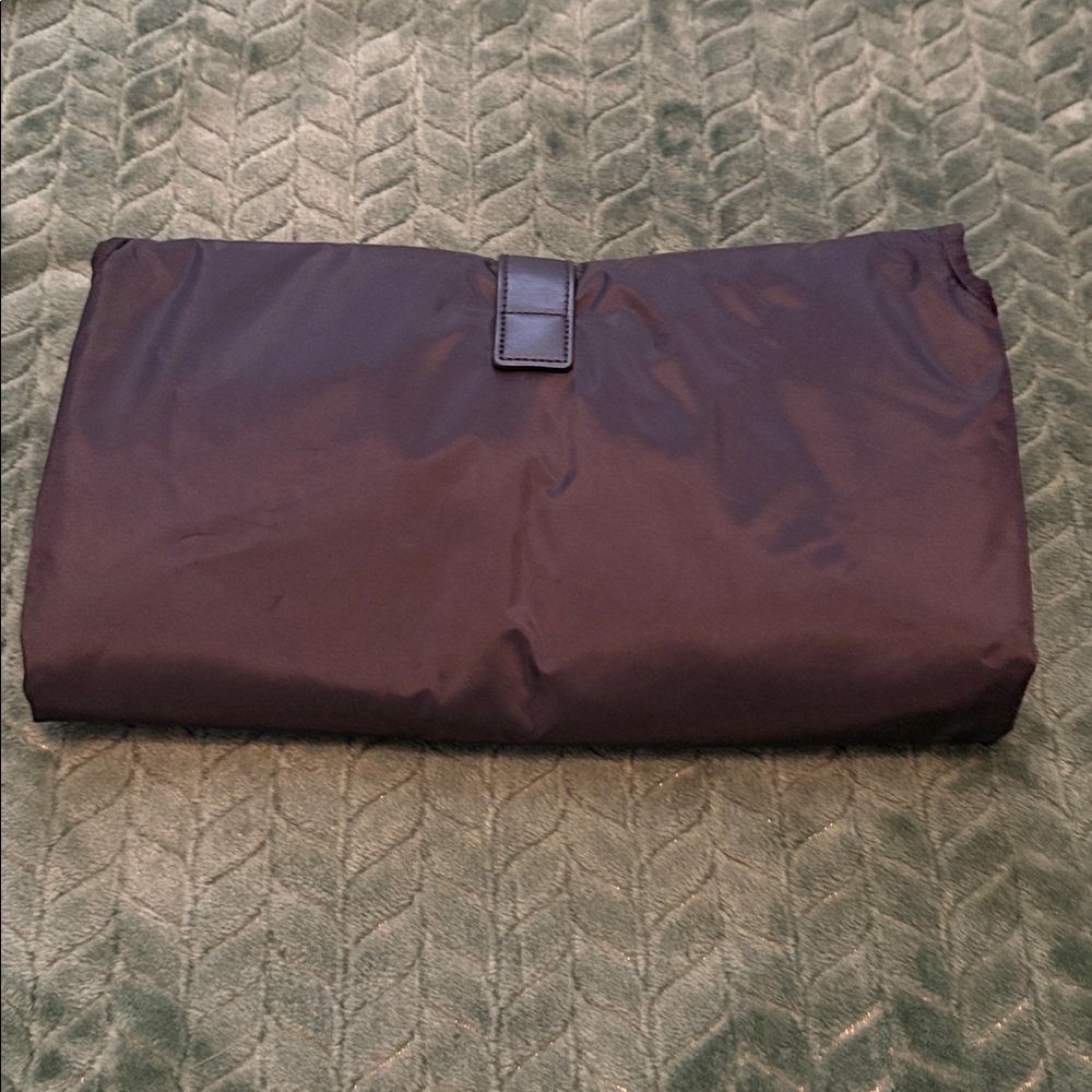 Kate Spade New York Portable Diaper Changing Station Black Nylon Magnetic Close - Picture 7 of 7